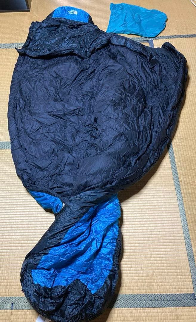 The North Face マミー型ダウン寝袋 青/黒　極寒地可能