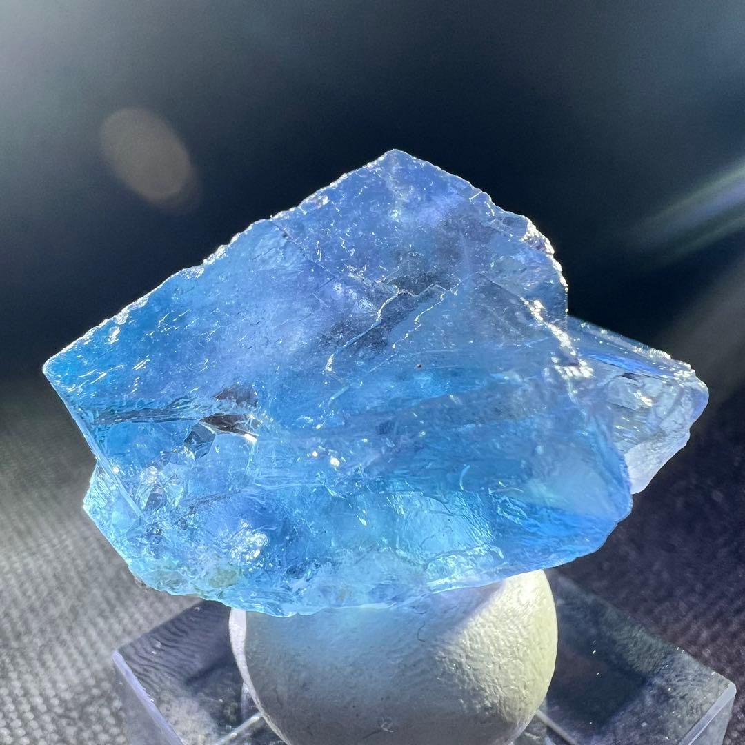 ヤオガンシャン産　「み空色」フローライト　スモーキークォーツ内包