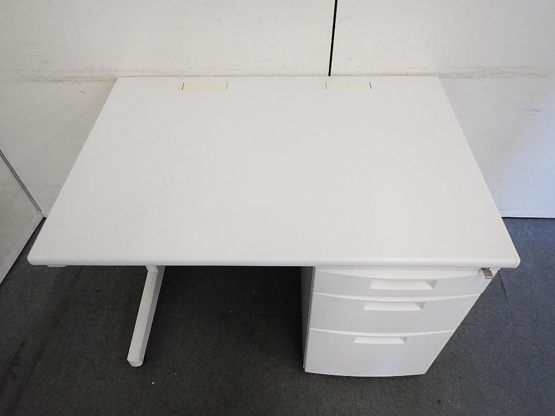 引取り限定　イトーキ　107片袖机　CZ　11-0622