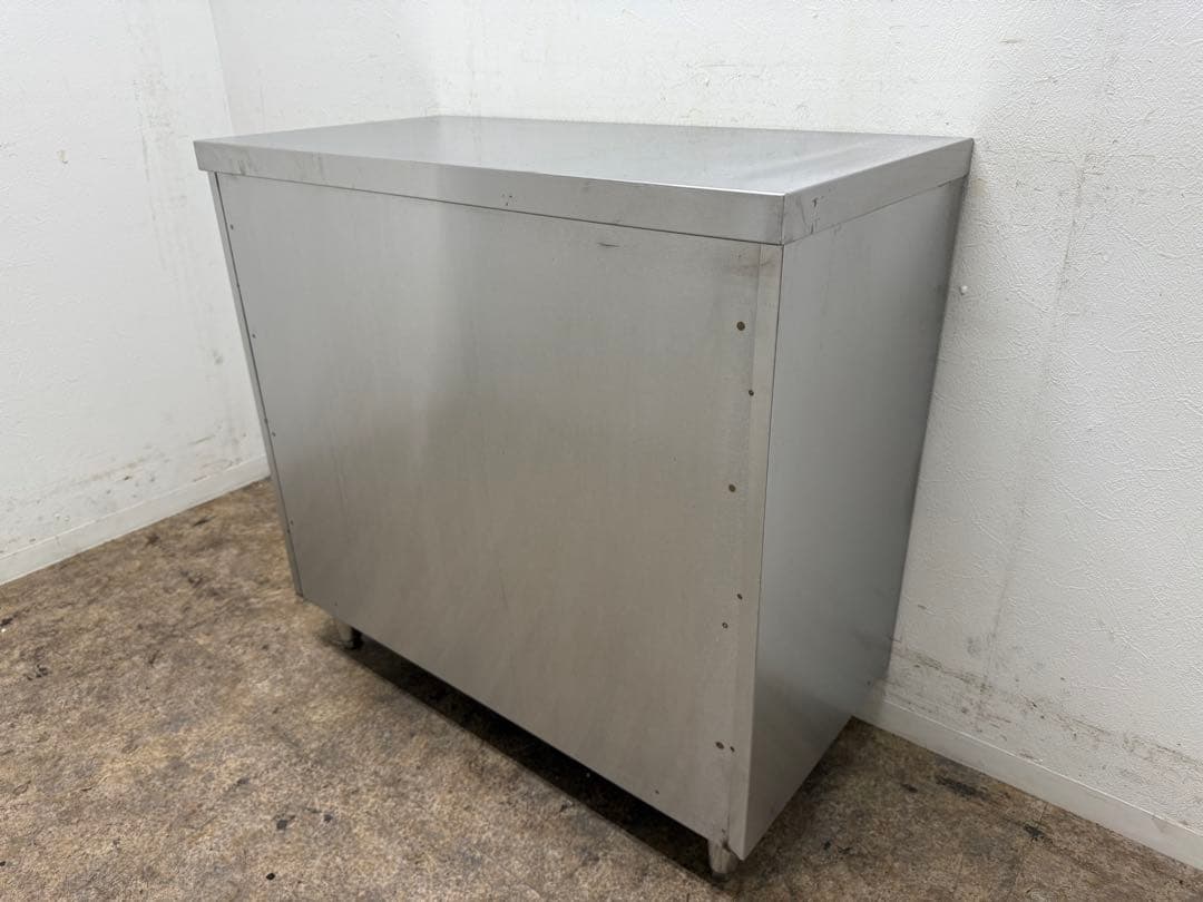 ステンレス　業務用　扉付き作業台　厨房　飲食店　W９００ｘD４５０ｘH８７０ｍｍ
