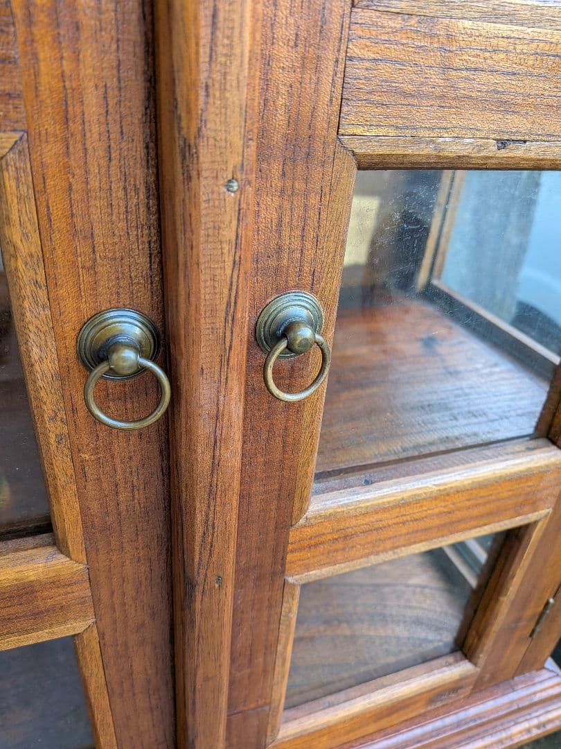 アンティーク木製の猫脚ガラスキャビネット　ケビントキャビネット