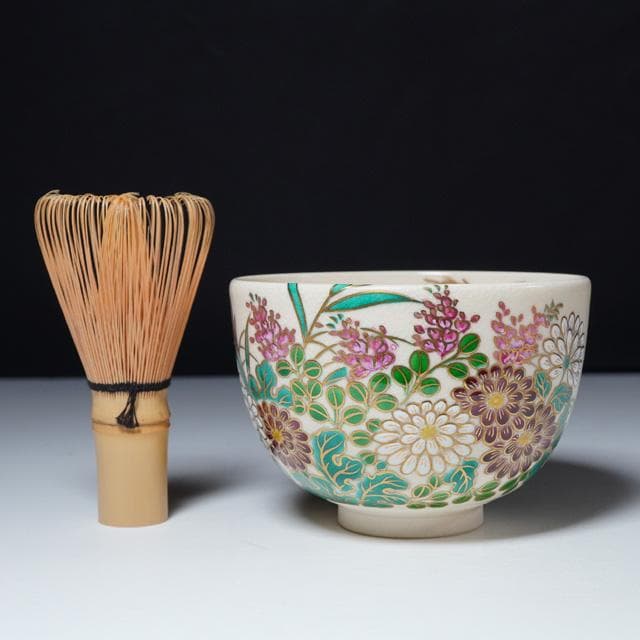 杉田祥平　色絵秋草画茶碗　共箱　清閑寺窯　茶道具　抹茶碗　京焼