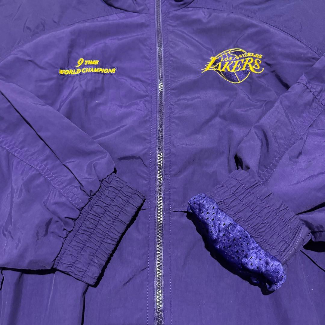 希少　ロサンゼルス・レイカーズ　優勝記念　ブルゾン　ナイロン　ジャケット