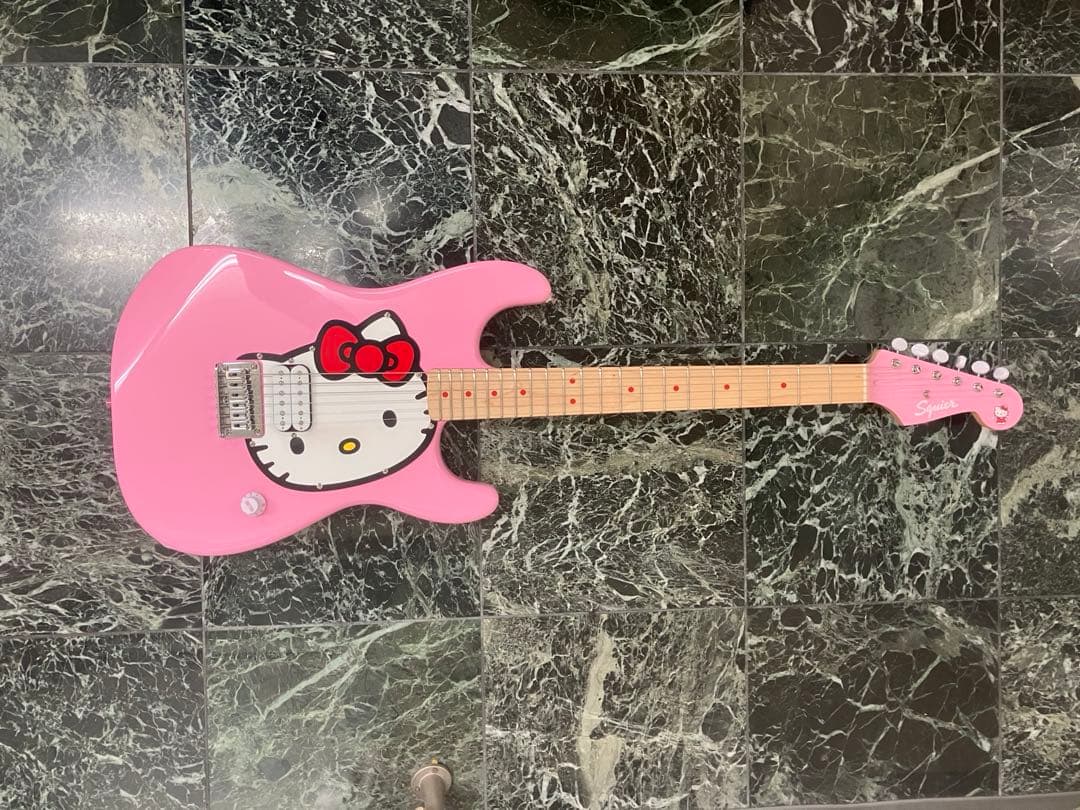 Squier Fender Hello Kitty GUITAR キティ