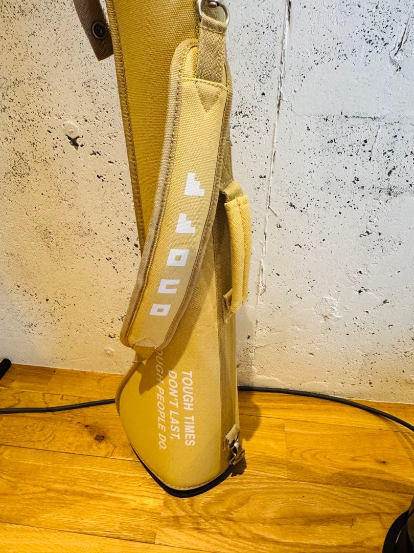 ONOFF オノフ 軽量キャディバッグ ゴルフバック　ベージュ