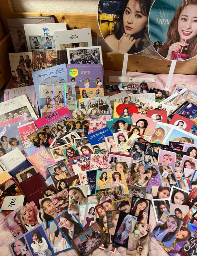 TWICE 公式グッズ　まとめ売り　サナ　ツウィ