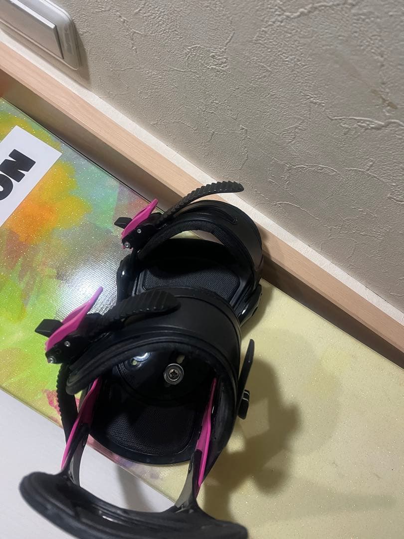 未使用に近い！初中級者向け！ターン、グラトリのしやすいボード！ 143cm