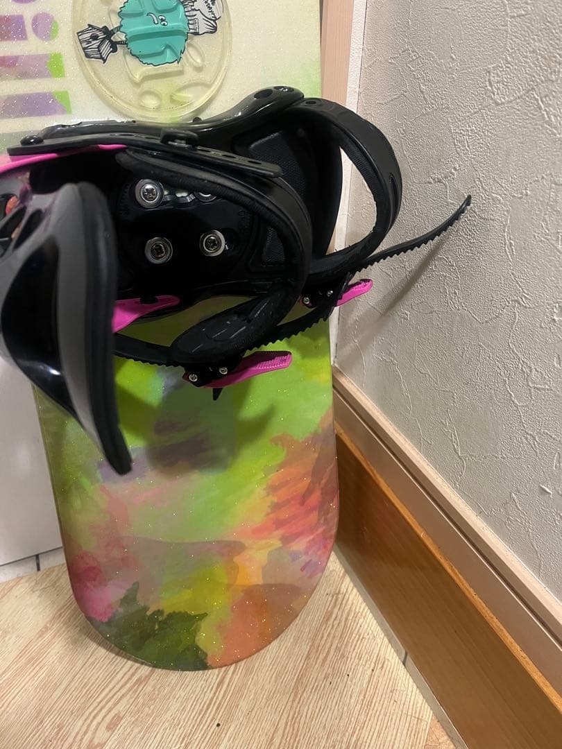 未使用に近い！初中級者向け！ターン、グラトリのしやすいボード！ 143cm