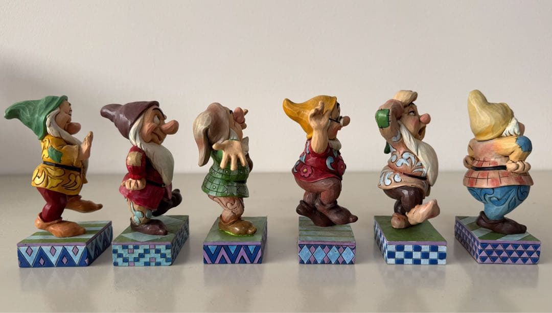 ディズニートラディション　七人の小人 フィギュア 6体セット