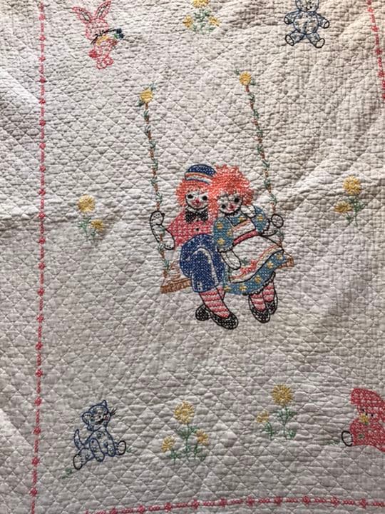 アンとアンディ　刺繍入り　アンティークキルト　値下げしました