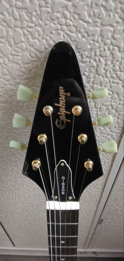 Epiphone 1958Flying V コリーナ