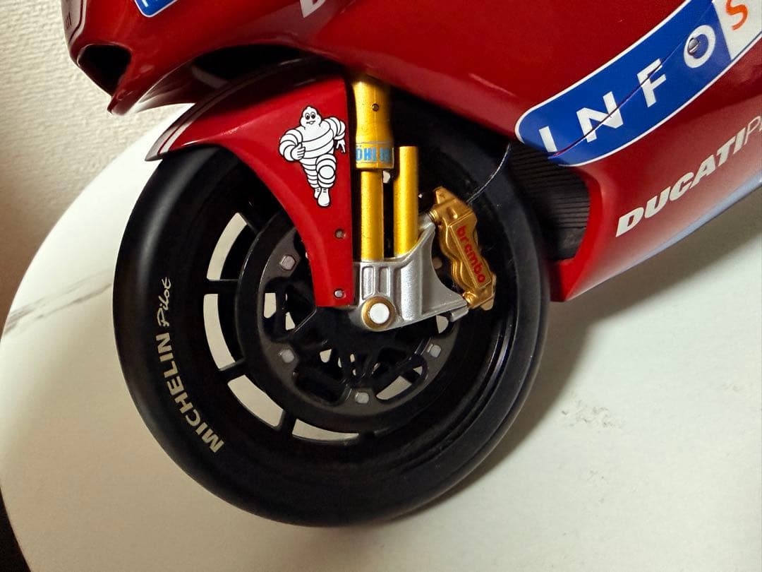【希少・1/6】ドゥカティ Desmosedici GP3 金属製模型