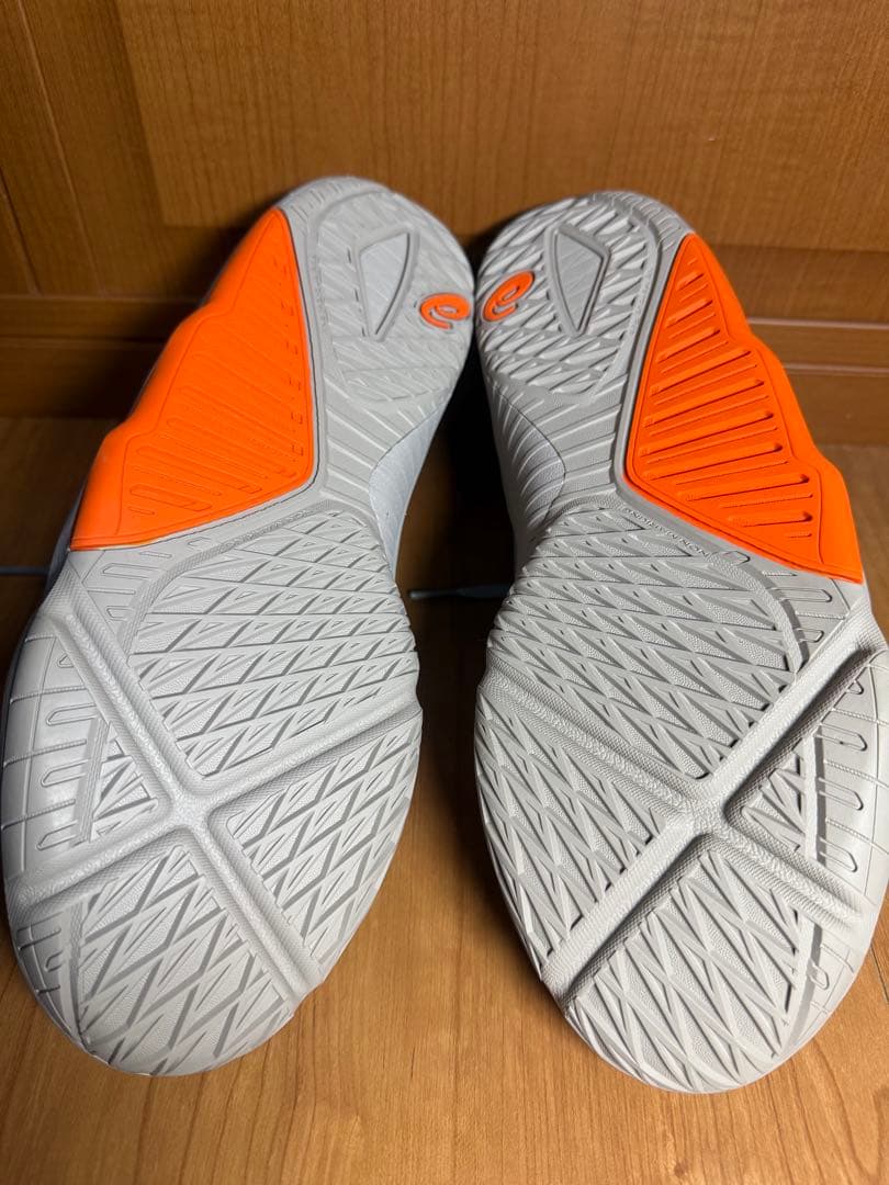 ASICS アンプレアルスロー2【27.5センチ】