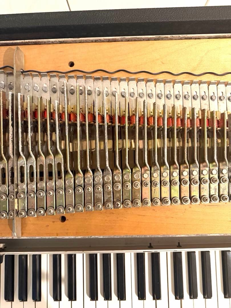 Rhodes MARK 1 STAGE PIANO 73鍵 ジャンク