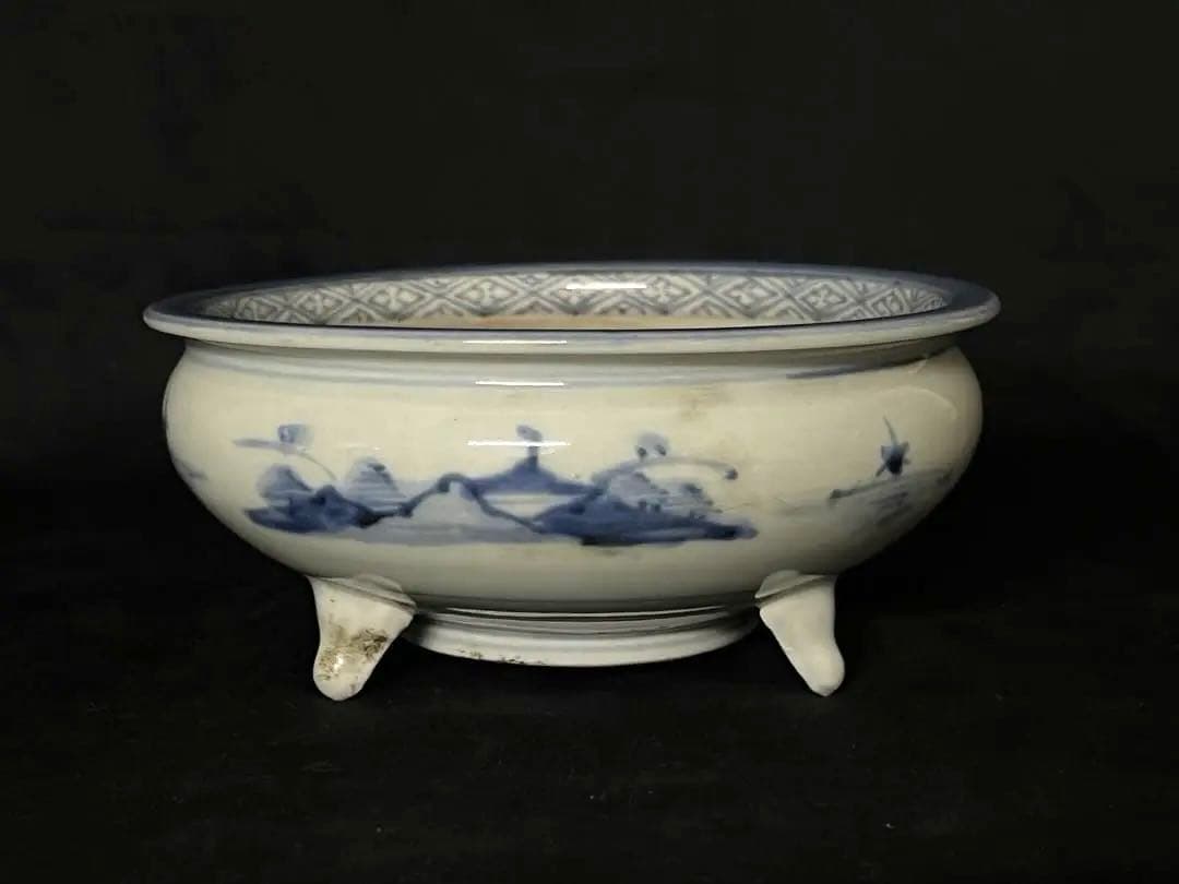 【倉庫整理品】古美術 • 染付三足香炉 • 時代物：XG--34