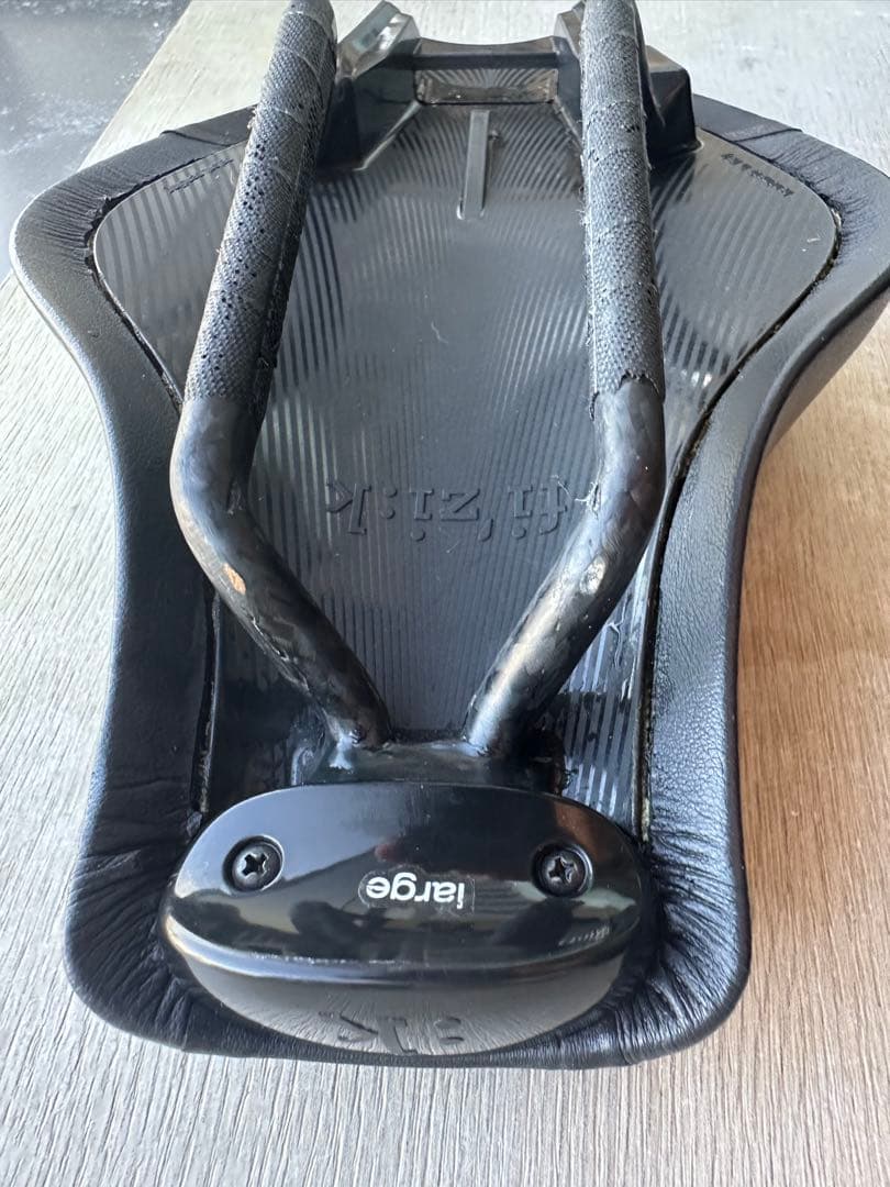 トライアスロンサドル カーボンレール、Fizik Mistica