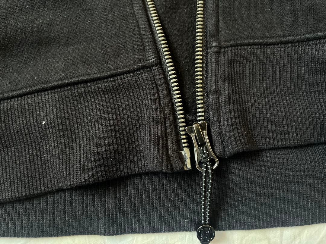 超希少✨ルルレモン限定ロゴ入り スキューバーフーディパーカーサイズ4