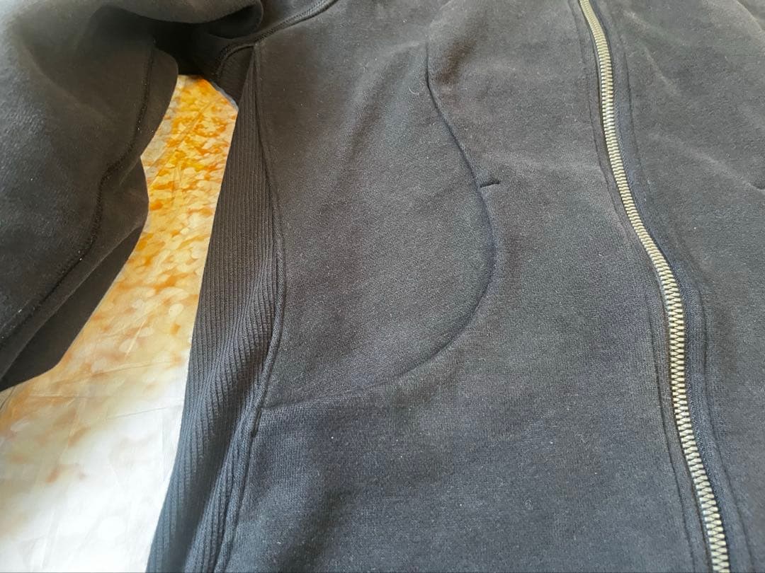 超希少✨ルルレモン限定ロゴ入り スキューバーフーディパーカーサイズ4