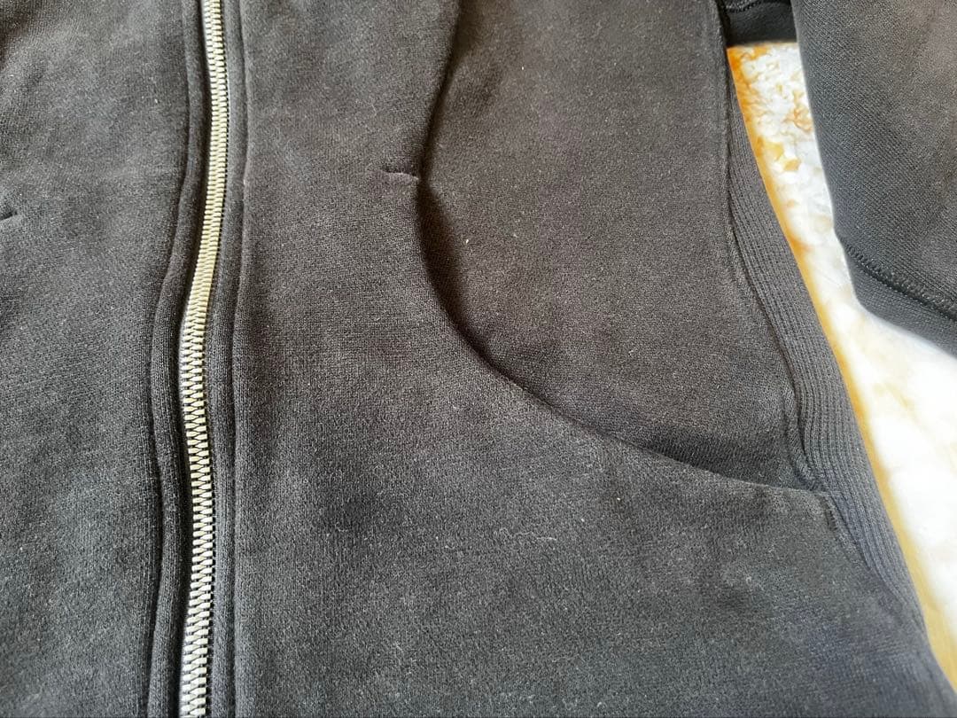 超希少✨ルルレモン限定ロゴ入り スキューバーフーディパーカーサイズ4