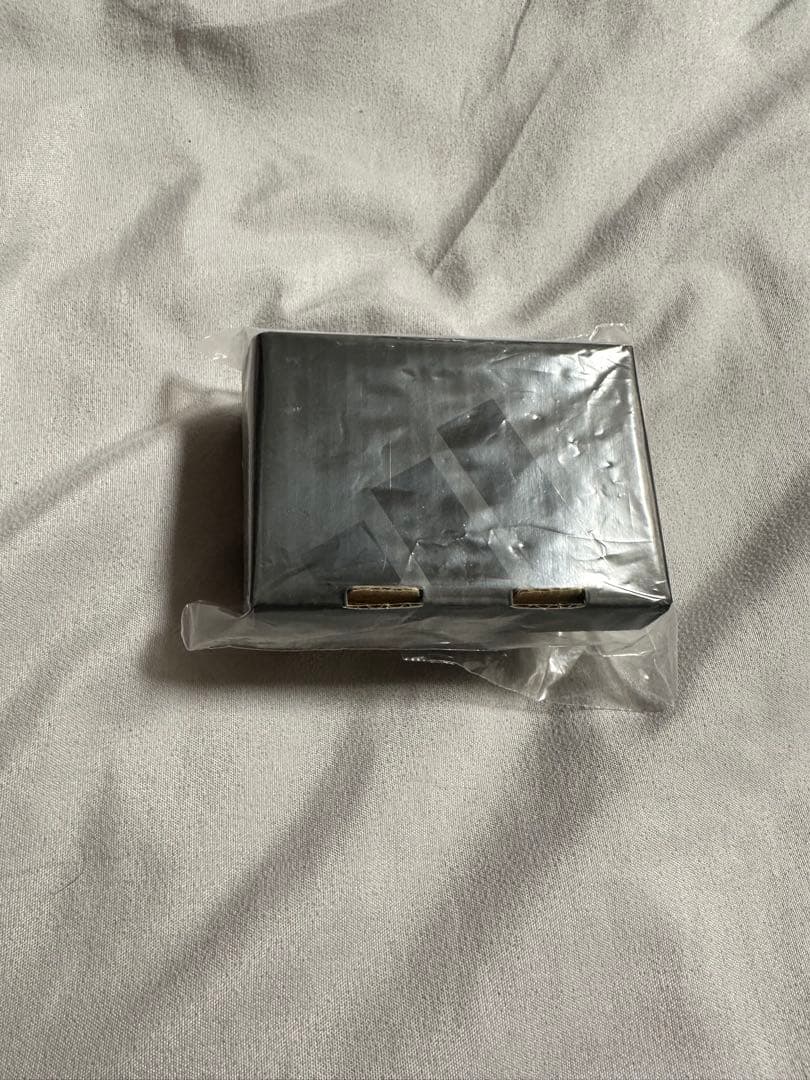 アディダス プチデター 金色サッカースパイク型 キーホルダー