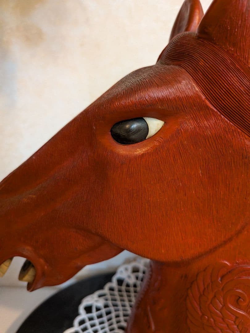 赤い木製馬の頭部置物　ChinaAntique