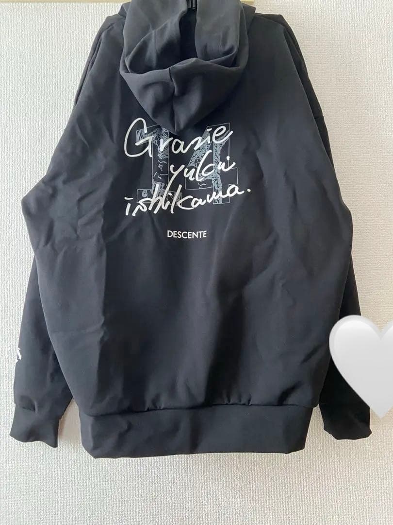 石川祐希選手 DESCENTE コラボスウェット