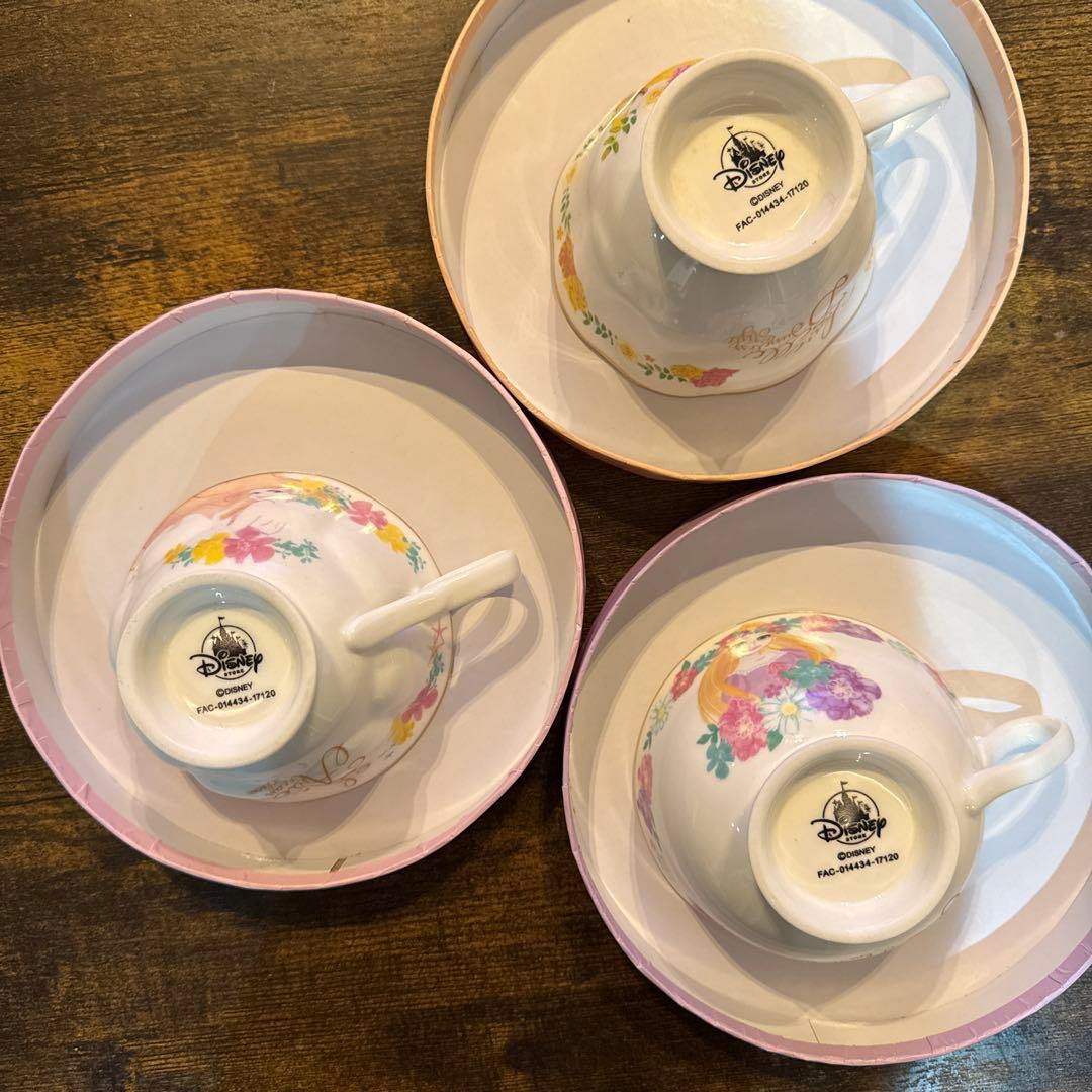 ディズニーティーカップセット（3個）　ベル　ラプンツェル　アリエル