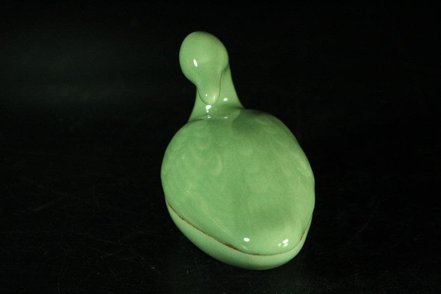 眞清水蔵六作 青磁 雁 香合(K-BB521)