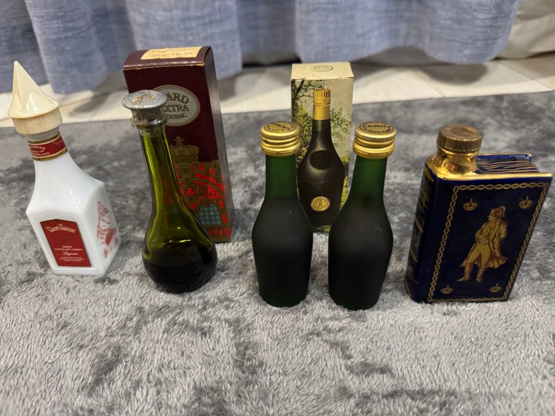 t*n様 ウィスキー　ブランデー　他　ミニチュアボトル44本セット