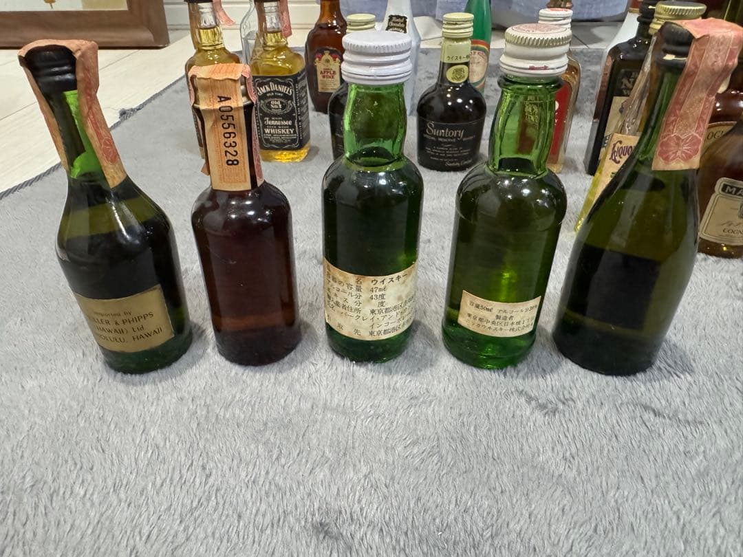 t*n様 ウィスキー　ブランデー　他　ミニチュアボトル44本セット