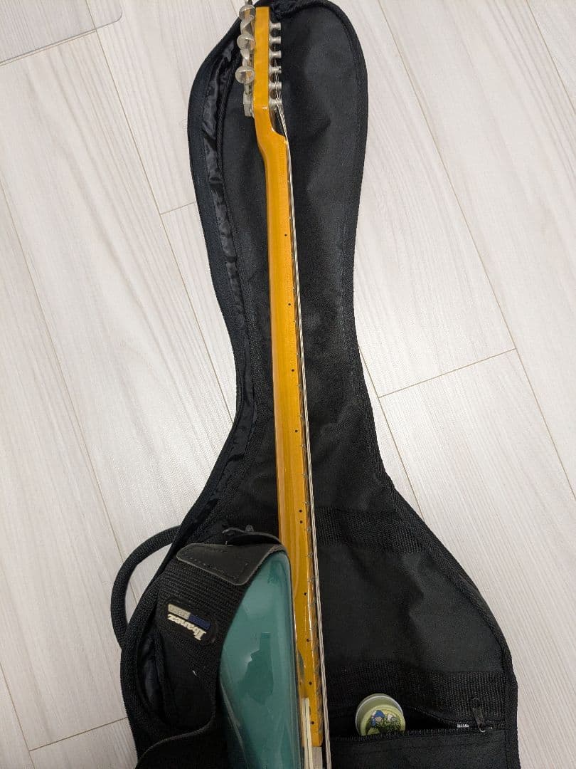 Fender Japan ストラトキャスター　 エレキギター　 レアカラー