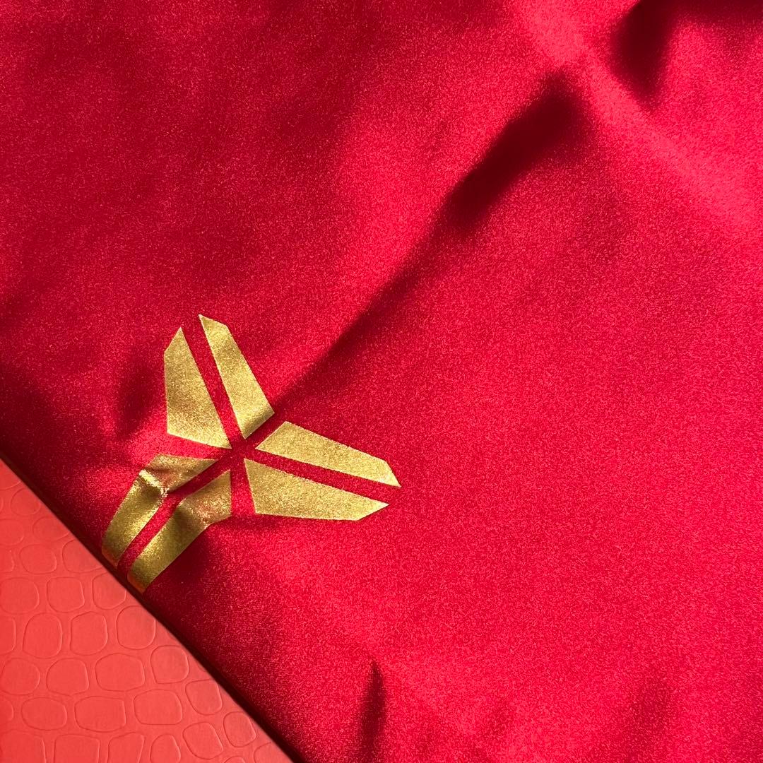 コービー6 protro \"Year of the Mamba\" 28.0cm