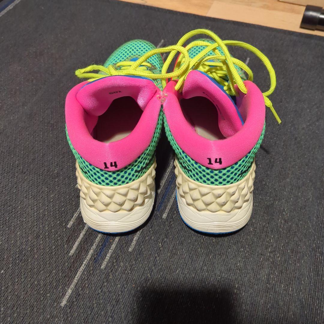 NIKE　カイリー1