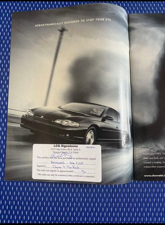 貴重　証明付き　WWE ロック　チャイナ　直筆サイン入り　NEWS week