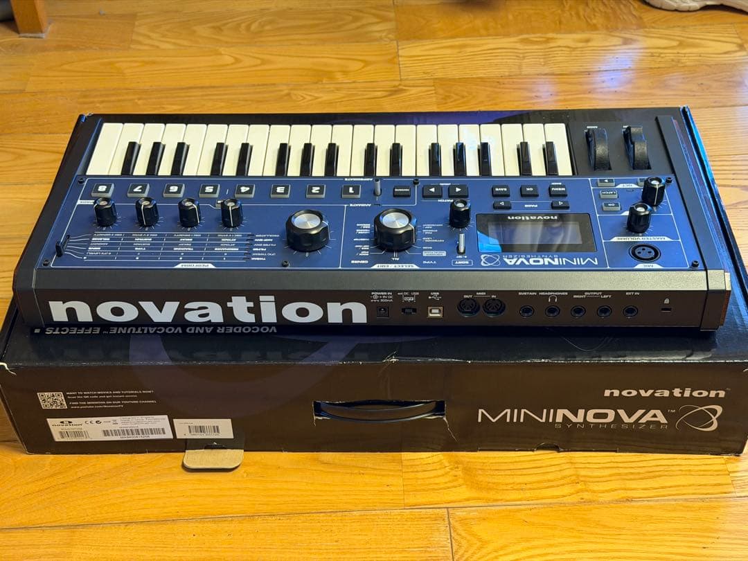 Novation MININOVA シンセサイザー