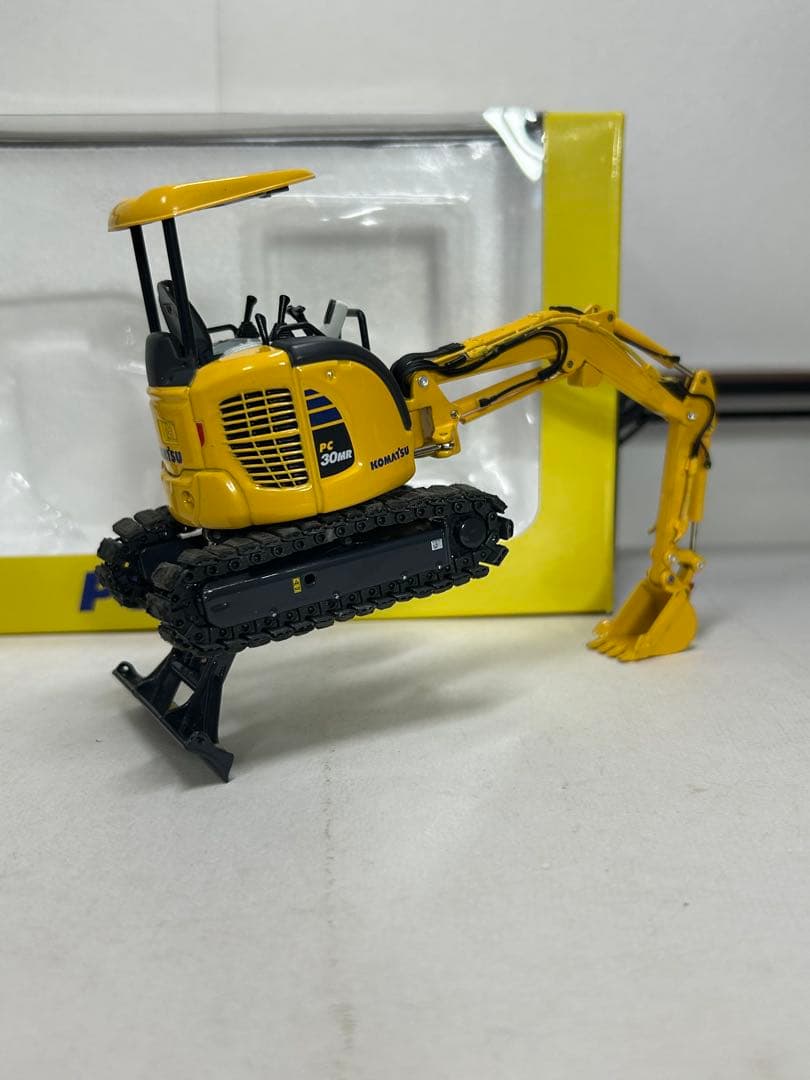 コマツpc30mr