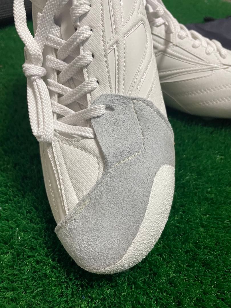 ビモロスパイク　WORLD WING BEMOLO スパイク ホワイト