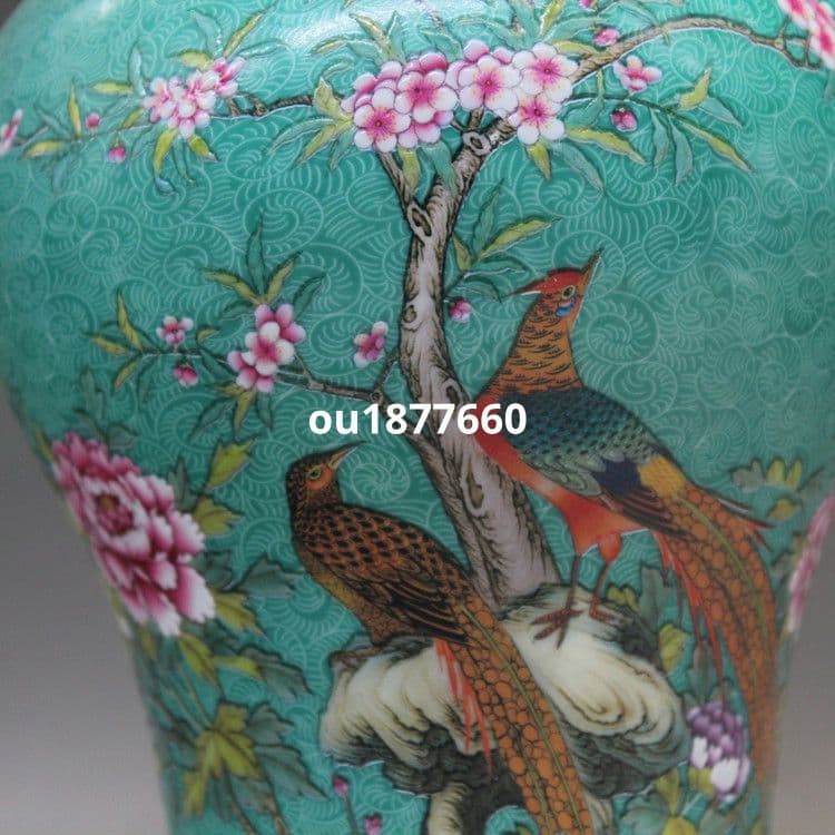 緑地琺瑯彩掻花花鳥梅瓶 景徳鎮 陶磁器 装飾品 現代工芸品 美術品 置物