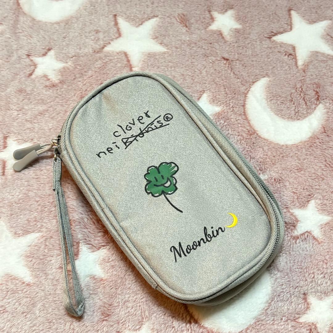 ムンビンクローバー電子機器収納バッグ