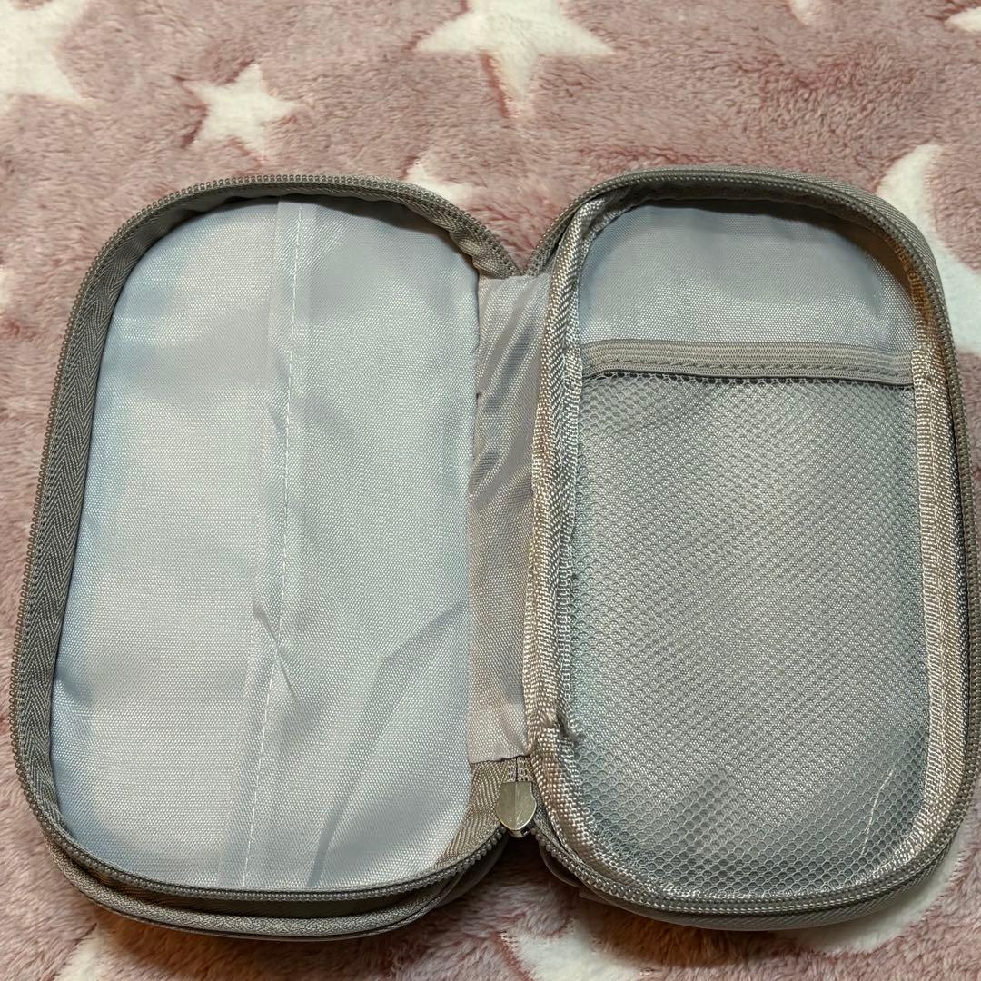 ムンビンクローバー電子機器収納バッグ