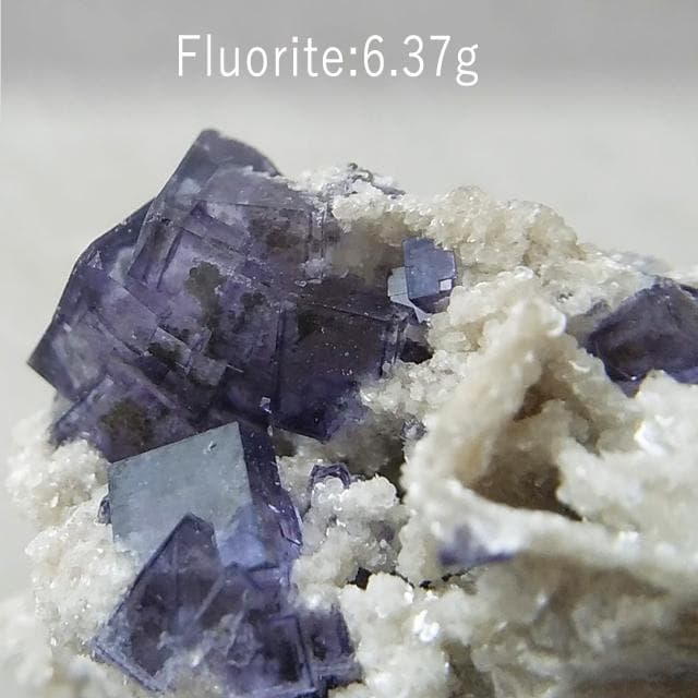 6.37g　貴婦人風フローライト　鉱物標本　フローライト