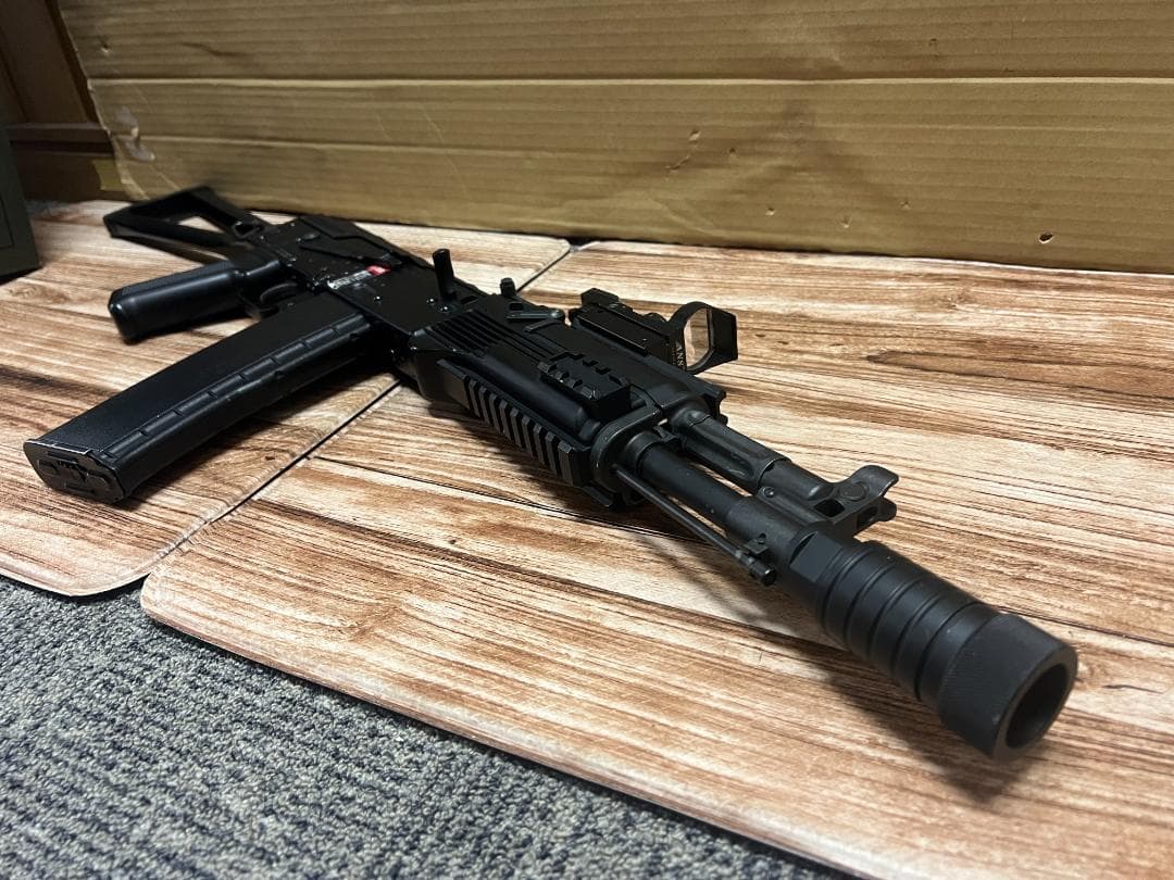 TOKYO MARUI 次世代電動ガン AK102　ケース・付属品多数