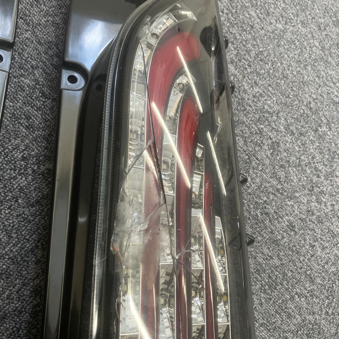 ハイエーステールランプFLEX煌RED左側（別売りも対応してます。）