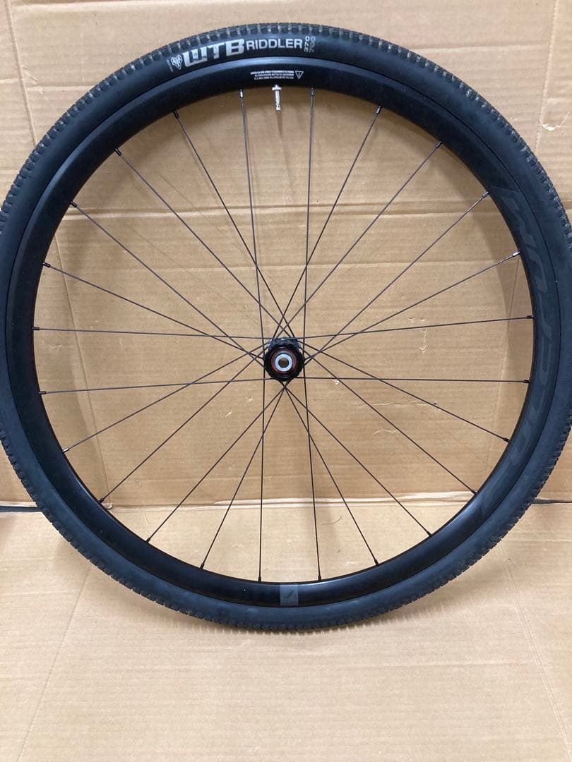 フルクラムレーシング5DB 相当品WTB Raddler700 37Cタイヤ付