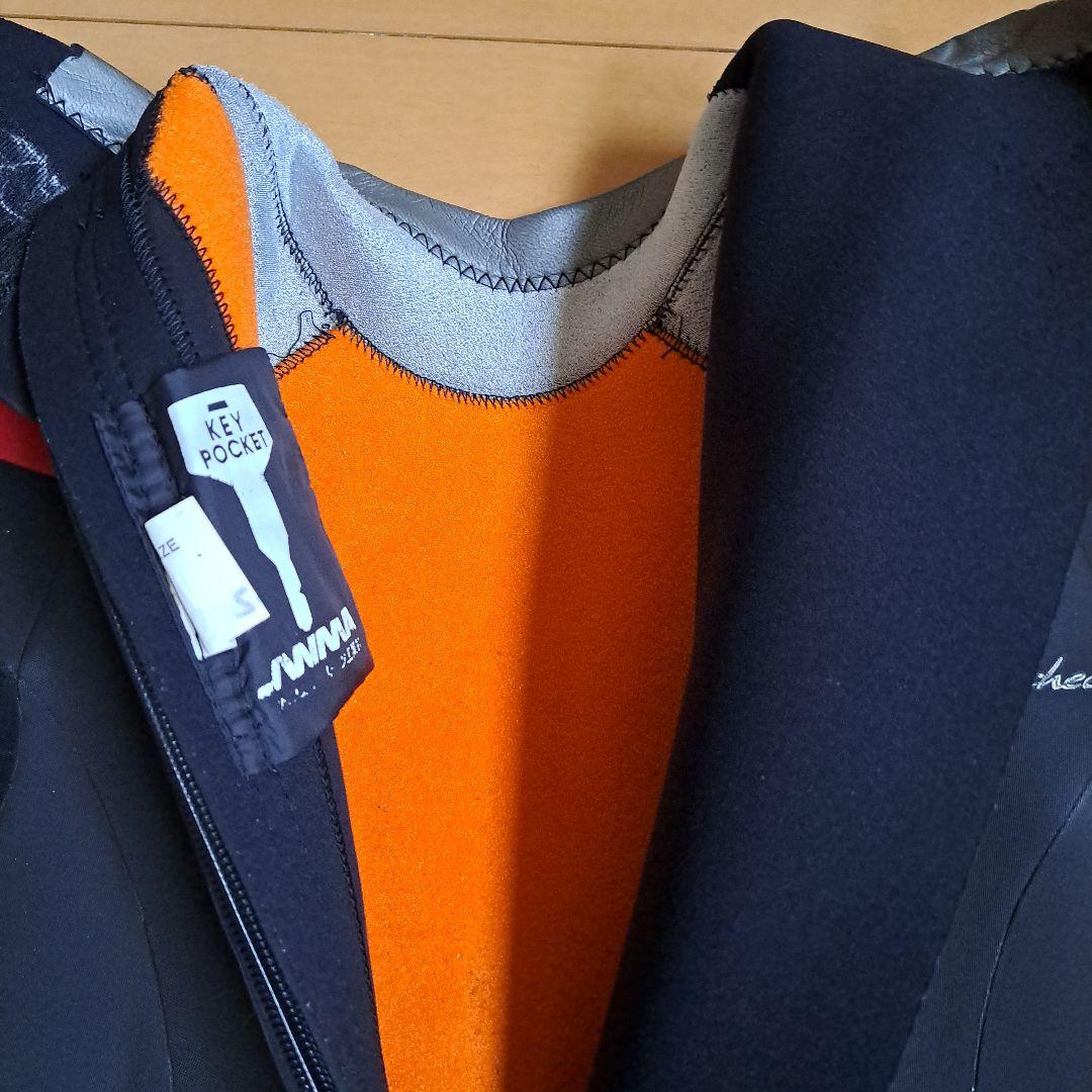 タ─チフルウエットスーツ