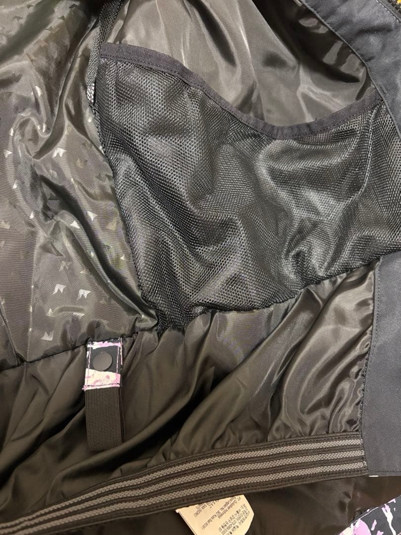 スノボウェア　上　Quiksilver