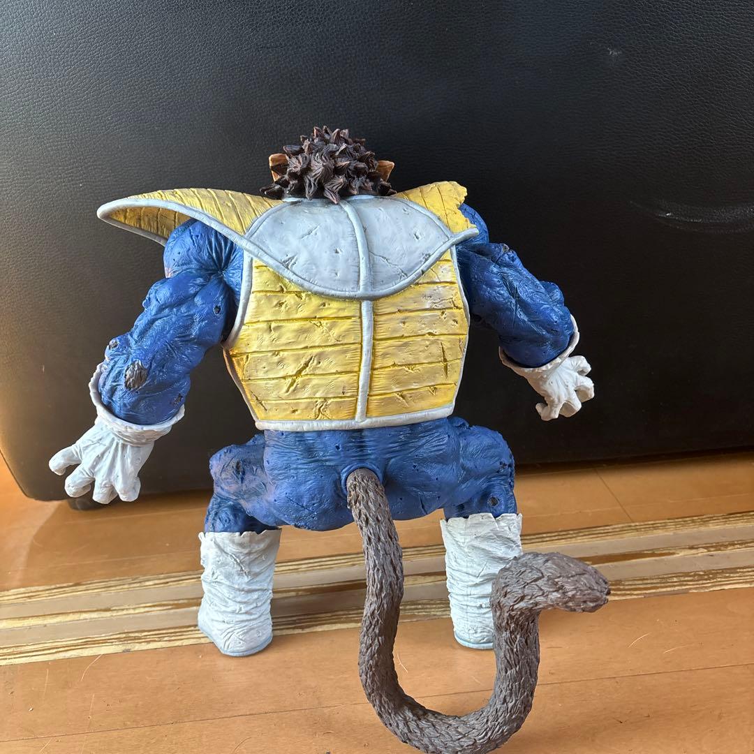 サイヤ人の大猿フィギュア 約20cm