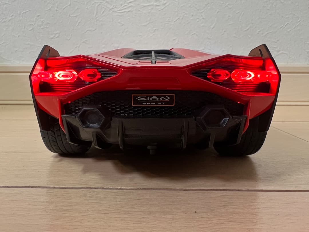 ランボルギーニ シアン ミニカー 1/18 H102