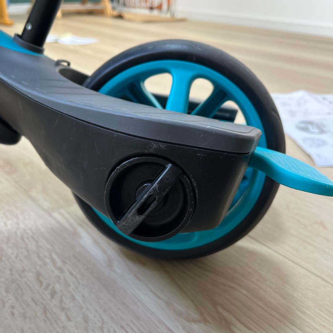 GLOBBER 三輪車 黒と青