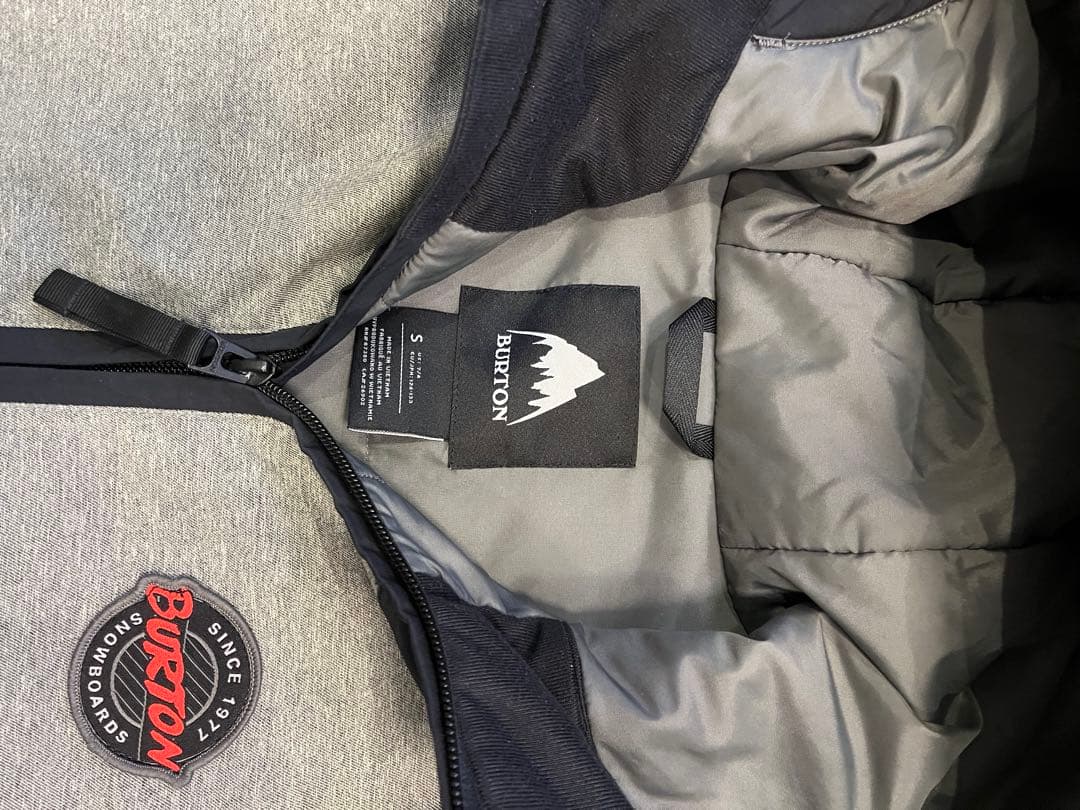 値下げしました！BURTON キッズ　スノーボードウェア 130